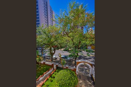 Casa à venda com 400m², 4 quartos e 11 vagas Casa à venda com 400m², 4 quartos e 11 vagasVaranda
