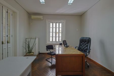 Casa à venda com 400m², 4 quartos e 11 vagas Casa à venda com 400m², 4 quartos e 11 vagasQuarto 2