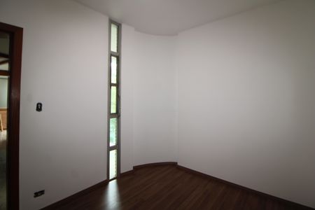 Casa à venda com 332m², 5 quartos e 7 vagasQuarto 1