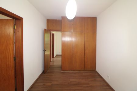 Casa à venda com 332m², 5 quartos e 7 vagasSuíte 2