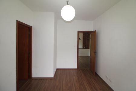 Casa à venda com 332m², 5 quartos e 7 vagasSuíte 4