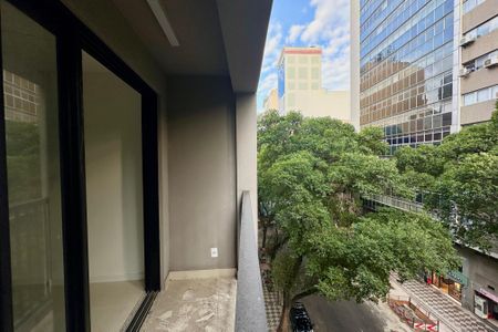 Studio à venda com 40m², 1 quarto e sem vaga Studio à venda com 40m², 1 quarto e sem vagaVaranda