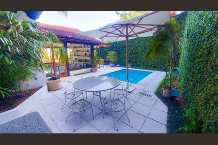 Casa à venda com 650m², 4 quartos e 2 vagas