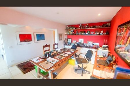 Casa à venda com 650m², 4 quartos e 2 vagas