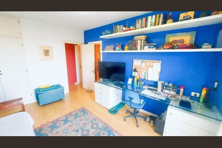 Casa à venda com 650m², 4 quartos e 2 vagas