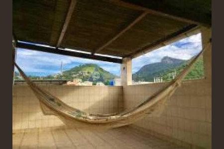 Casa à venda com 82m², 3 quartos e 2 vagas