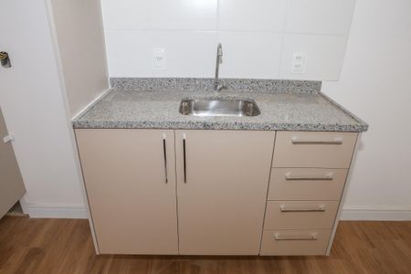 Apartamento para alugar com 32m², 2 quartos e sem vaga Apartamento para alugar com 32m², 2 quartos e sem vagaCozinha e Área de Serviço