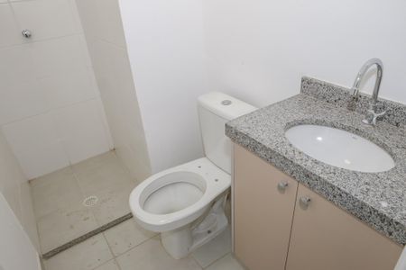 Apartamento para alugar com 32m², 2 quartos e sem vaga Apartamento para alugar com 32m², 2 quartos e sem vagaBanheiro
