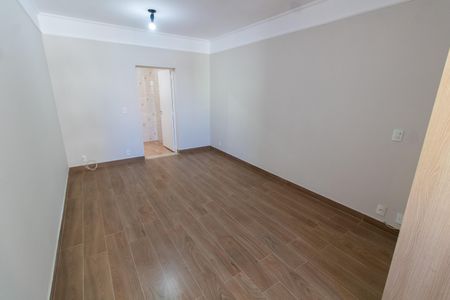 Apartamento à venda com 42m², 1 quarto e sem vaga Apartamento à venda com 42m², 1 quarto e sem vagaSala/QuartoSala/Quarto