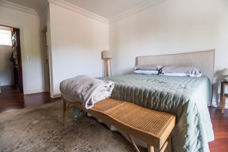 Casa de condomínio para alugar com 268m², 3 quartos e 3 vagasSuíte