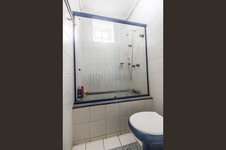 Casa de condomínio para alugar com 268m², 3 quartos e 3 vagasBanheiro