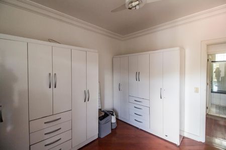 Casa de condomínio para alugar com 268m², 3 quartos e 3 vagasQuarto 