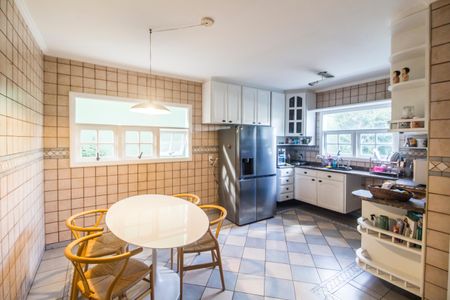 Casa de condomínio para alugar com 268m², 3 quartos e 3 vagasCozinha