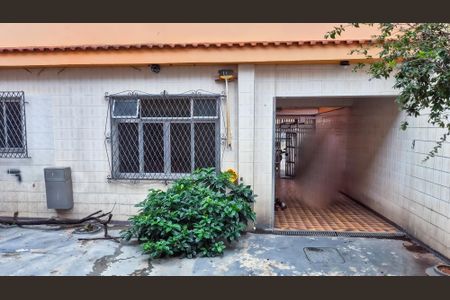 Apartamento à venda com 198m², 3 quartos e 5 vagasQuintal