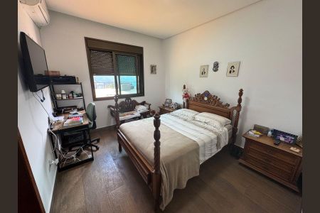 Casa de condomínio à venda com 520m², 4 quartos e 3 vagas