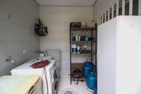 Casa à venda com 92m², 2 quartos e 3 vagas Casa à venda com 92m², 2 quartos e 3 vagasÁrea de serviço