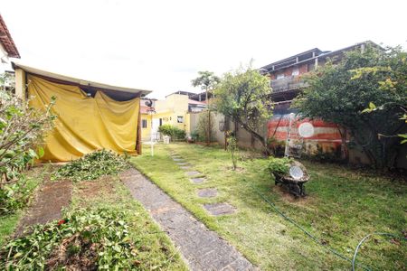 Casa à venda com 92m², 2 quartos e 3 vagas Casa à venda com 92m², 2 quartos e 3 vagasGaragem