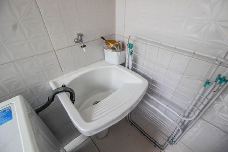 Casa à venda com 92m², 2 quartos e 3 vagas Casa à venda com 92m², 2 quartos e 3 vagasÁrea de serviço