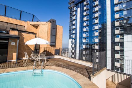 Apartamento à venda com 40m², 1 quarto e sem vagaÁrea comum - Piscina