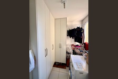 Apartamento à venda com 131m², 4 quartos e 3 vagas Apartamento à venda com 131m², 4 quartos e 3 vagasÁrea de Serviço