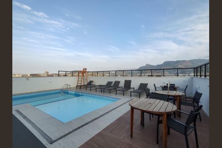 Apartamento à venda com 57m², 2 quartos e 1 vaga Apartamento à venda com 57m², 2 quartos e 1 vagaÁrea comum - Piscina