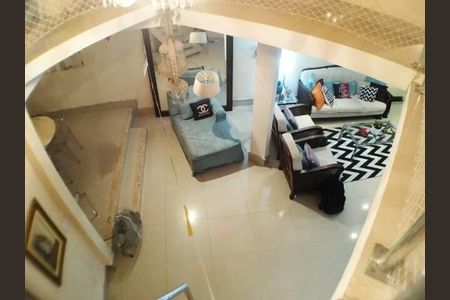 Casa à venda com 120m², 5 quartos e 1 vaga