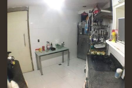 Casa à venda com 120m², 5 quartos e 1 vaga
