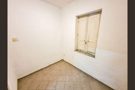 Casa à venda com 211m², 5 quartos e sem vaga