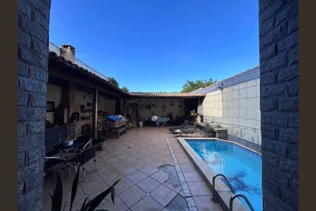 Casa à venda com 150m², 4 quartos e 3 vagas