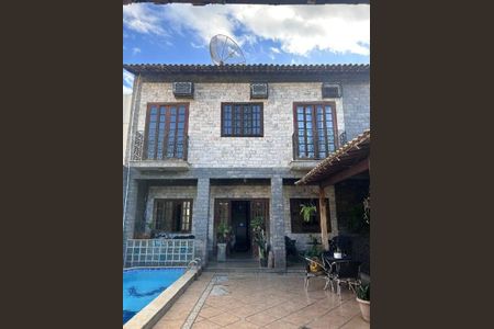 Casa à venda com 150m², 4 quartos e 3 vagas