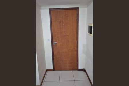 Apartamento à venda com 74m², 2 quartos e 1 vaga