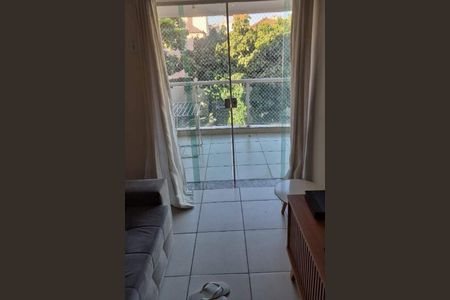 Apartamento à venda com 74m², 2 quartos e 1 vaga