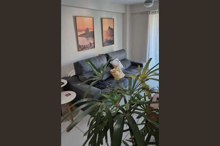 Apartamento à venda com 74m², 2 quartos e 1 vaga