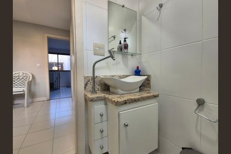 Apartamento à venda com 357m², 5 quartos e 3 vagasBanheiro da Suíte 4