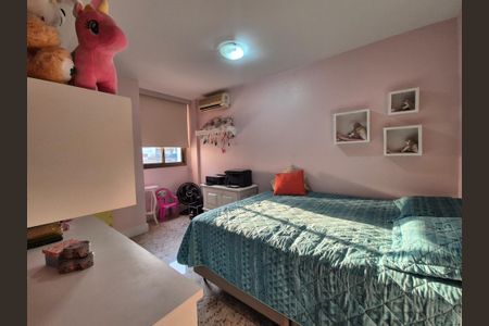 Apartamento à venda com 357m², 5 quartos e 3 vagasQuarto 