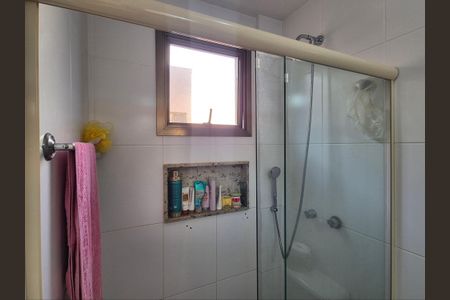 Apartamento à venda com 357m², 5 quartos e 3 vagasBanheiro da Suíte 2
