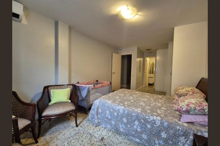 Apartamento à venda com 357m², 5 quartos e 3 vagasSuíte 1