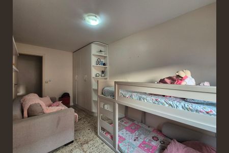 Apartamento à venda com 357m², 5 quartos e 3 vagasSuíte 2