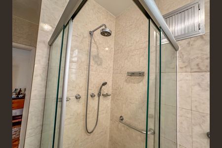 Apartamento à venda com 213m², 4 quartos e sem vagaBanheiro Social 2