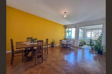Apartamento à venda com 213m², 4 quartos e sem vagaSala