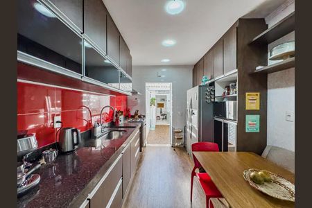 Casa de condomínio à venda com 99m², 2 quartos e 2 vagas