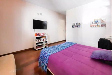 Casa à venda com 313m², 4 quartos e 6 vagas