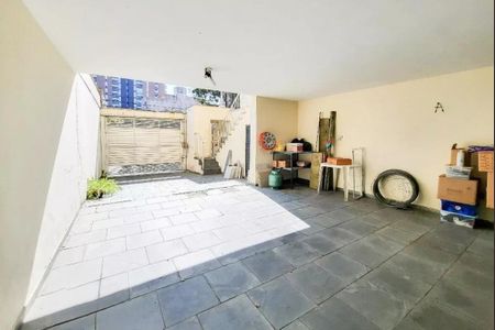 Casa à venda com 313m², 4 quartos e 6 vagas