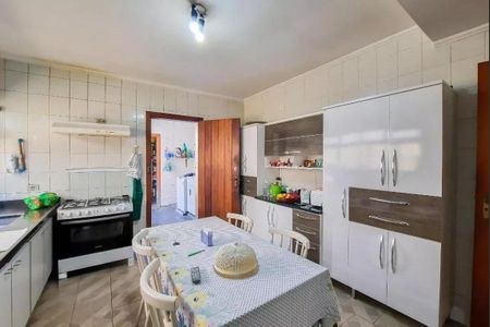Casa à venda com 313m², 4 quartos e 6 vagas