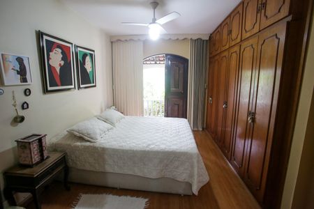 Casa à venda com 400m², 4 quartos e 3 vagas Casa à venda com 400m², 4 quartos e 3 vagasSuíte 1