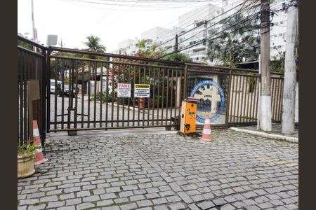 Casa à venda com 400m², 4 quartos e 3 vagas Casa à venda com 400m², 4 quartos e 3 vagasFachada do Condomínio