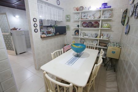 Casa à venda com 400m², 4 quartos e 3 vagas Casa à venda com 400m², 4 quartos e 3 vagasCopa