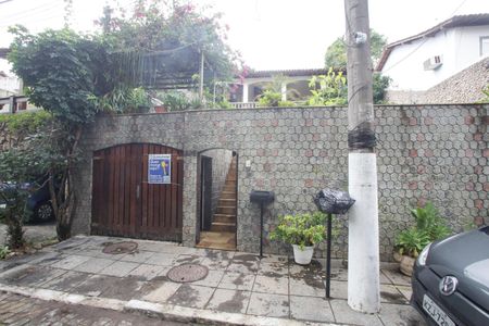 Casa à venda com 400m², 4 quartos e 3 vagas Casa à venda com 400m², 4 quartos e 3 vagasFachada da Casa