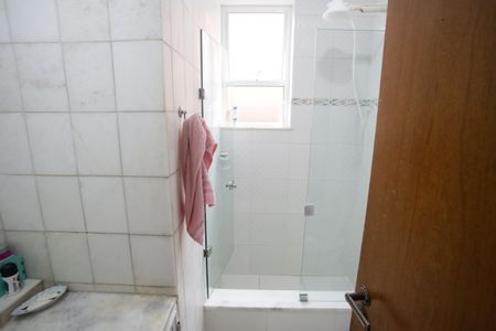 Casa à venda com 400m², 4 quartos e 3 vagas Casa à venda com 400m², 4 quartos e 3 vagasBanheiro Social