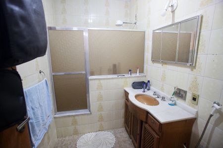 Casa à venda com 400m², 4 quartos e 3 vagas Casa à venda com 400m², 4 quartos e 3 vagasBanheiro da Suíte 2